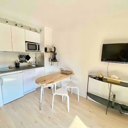 Joli Studio 4 Pers. A 2 Pas De La Climatise