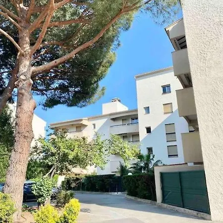 Joli Studio 4 Pers. A 2 Pas De La Climatise * Frejus